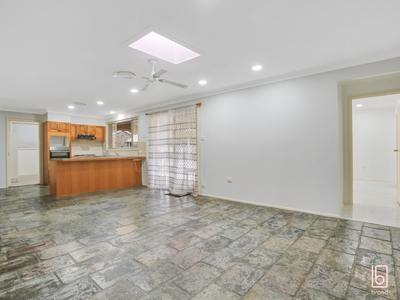 10 Oxford Drive, Lake Haven