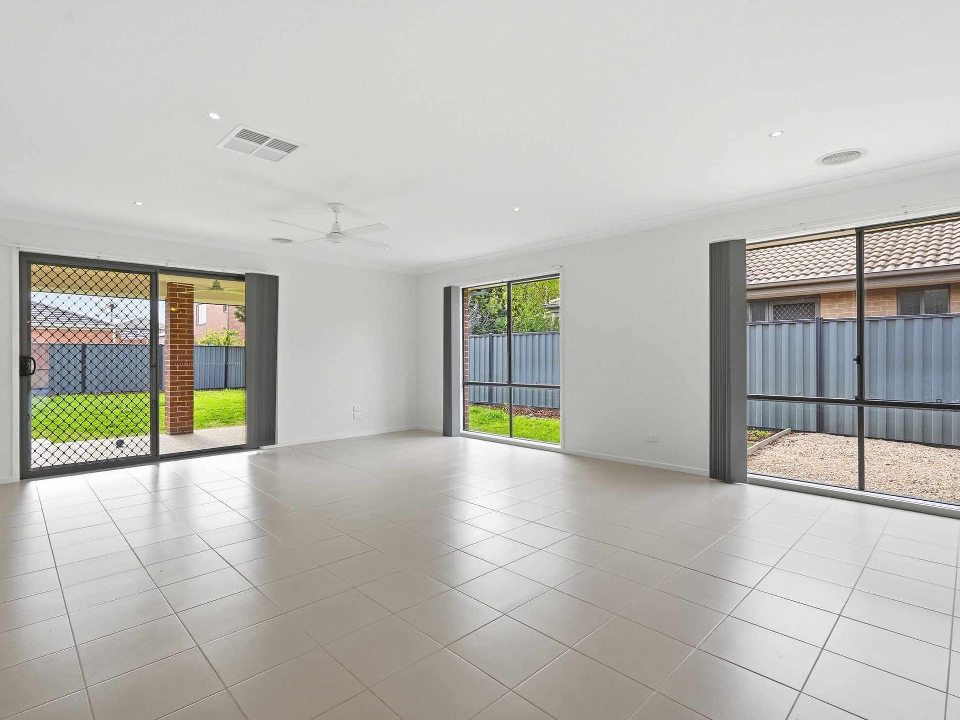 5 Niland Crescent, Point Cook