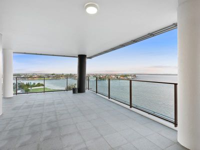 26701 / 2 Ephraim Island Parade, Paradise Point