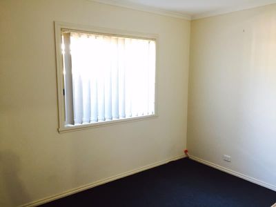 2 / 11A Moffatt Crescent, Hoppers Crossing