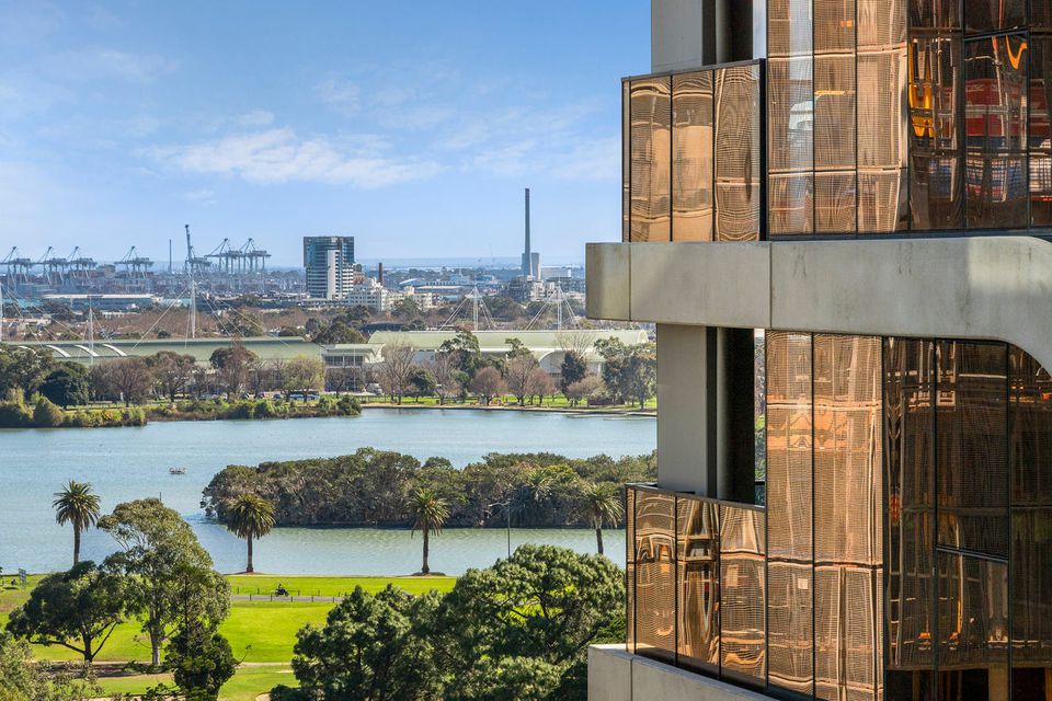 1005 / 480 St Kilda Road, Melbourne
