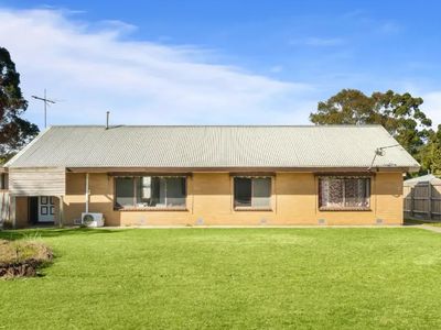 4 Oshannessy Street, Pakenham