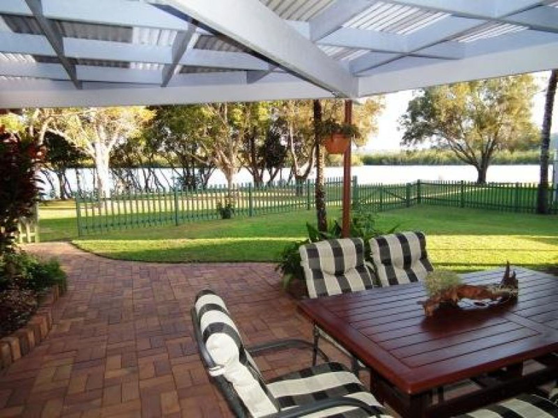 2 Sunset Place, Tweed Heads West