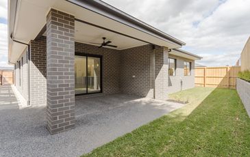 16  Lytonlee Avenue, Officer