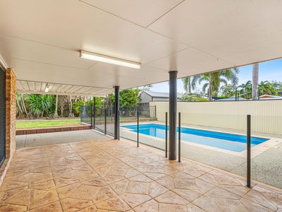 10 Vassallo Drive, Glenella