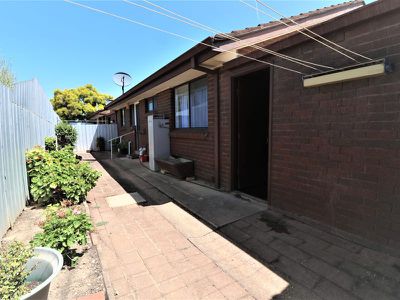 Unit 2 / 28 Tristan St, Seymour