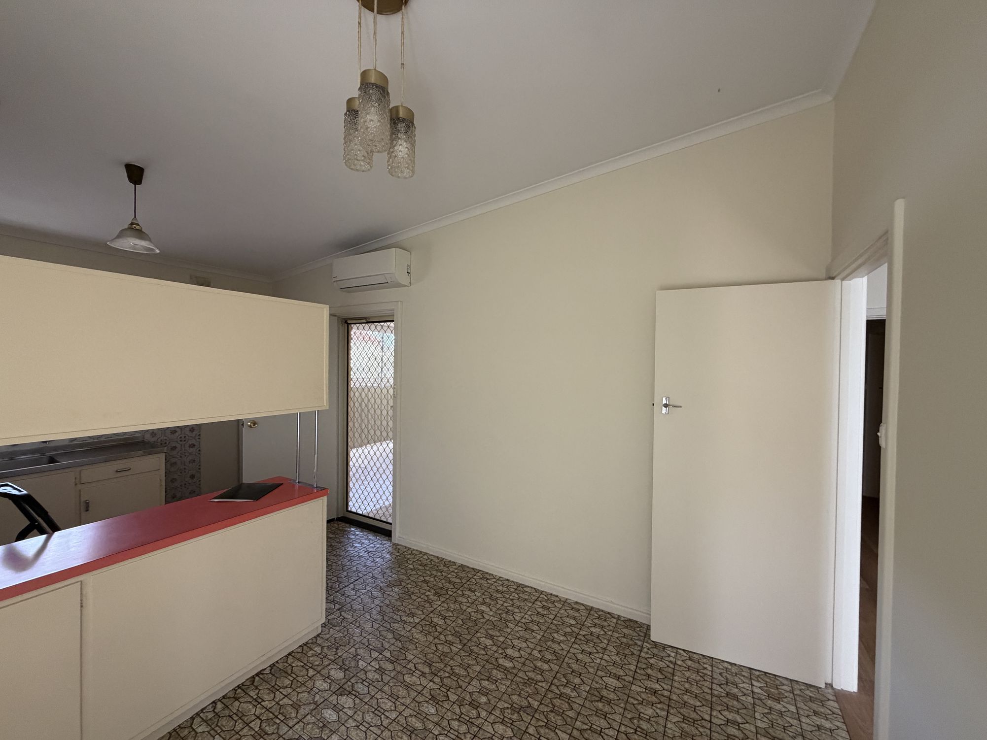 244 Days Road, Ferryden Park