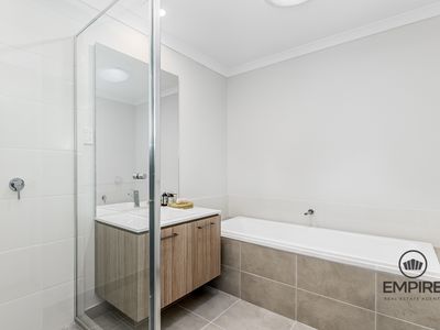 44 Treehouse Avenue, Clyde