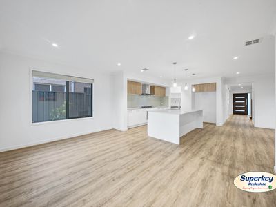 11 Odyssey Boulevard, Tarneit