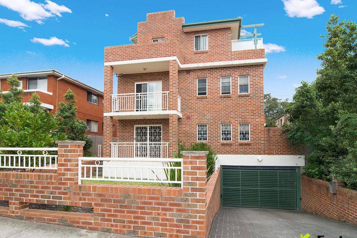 8 / 5 Hornsey Road, Homebush West
