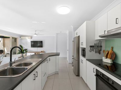1/28 Wylie Avenue, Coorparoo