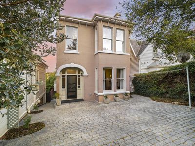 81 Manor Place, Dunedin Central