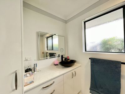 6 King Arthur Court, Urangan
