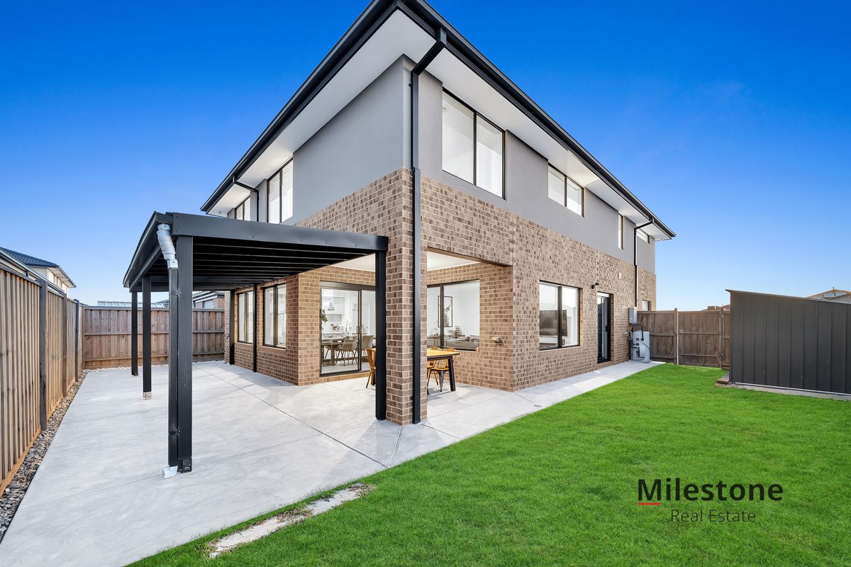 18 Clamoroso Drive, Clyde North