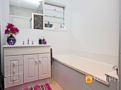 92 Payten Avenue, Roselands