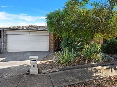 25 Brockwell Crescent, Manor Lakes