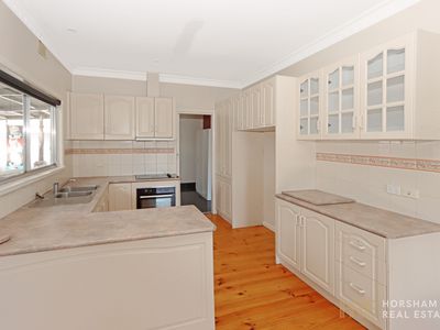 17 Howard Street, Horsham