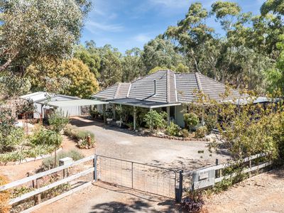 11 Thompsons Lane, Heathcote