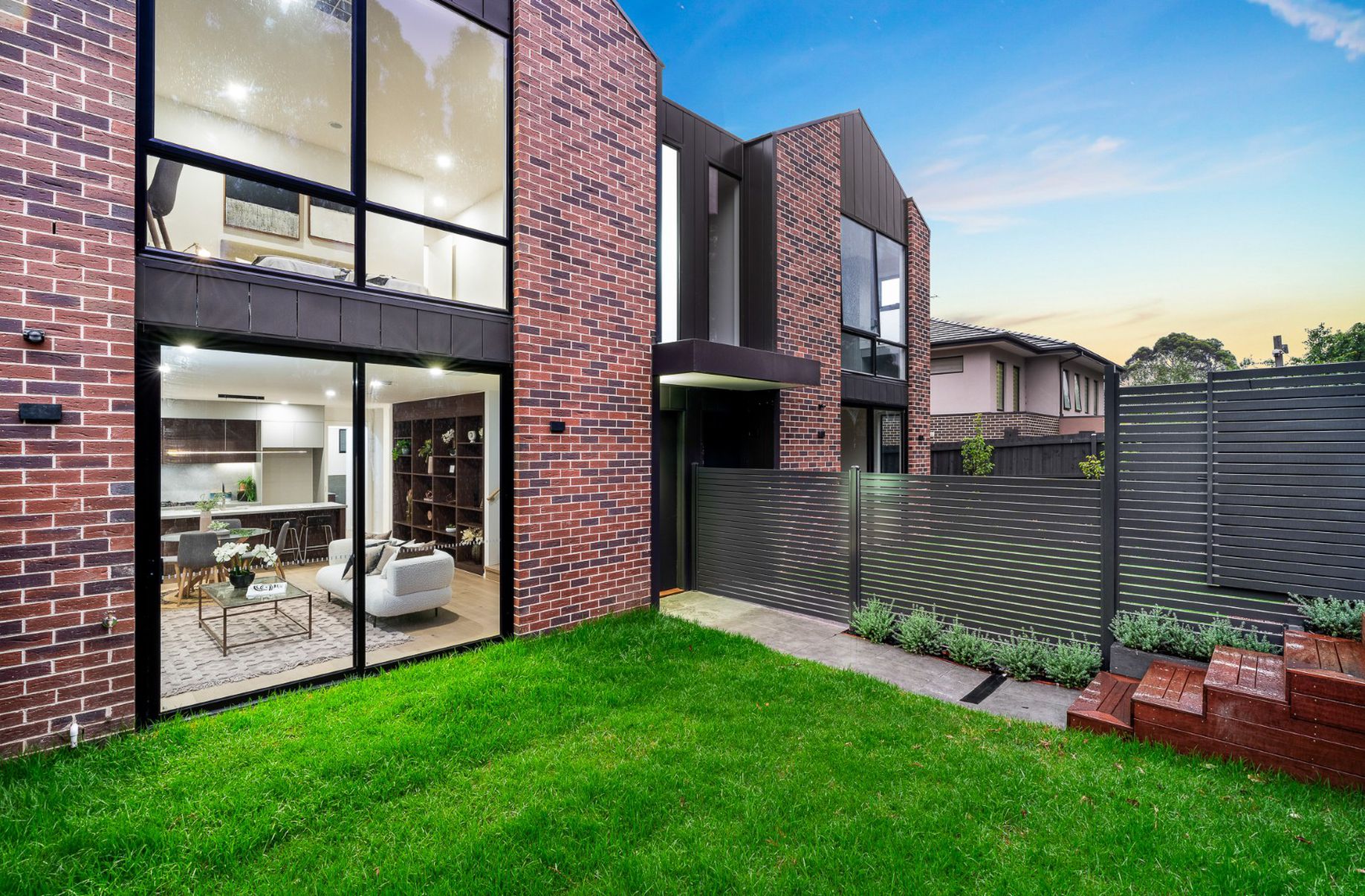 2 / 142-144 Warrigal Road, Camberwell