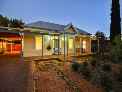 15 Bourke Street, Piccadilly