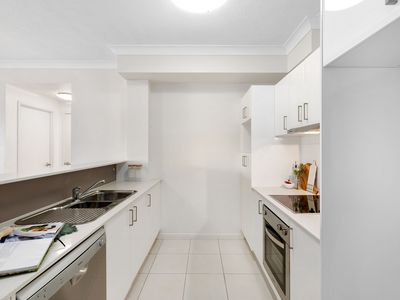 12 / 159 Clarence Road, Indooroopilly