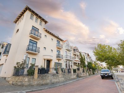 56 Henry Lawson Walk, East Perth