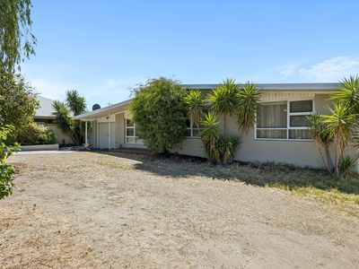 12 Drummond Street, Redcliffe