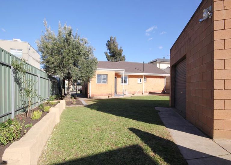 24 Freda Street, Netley