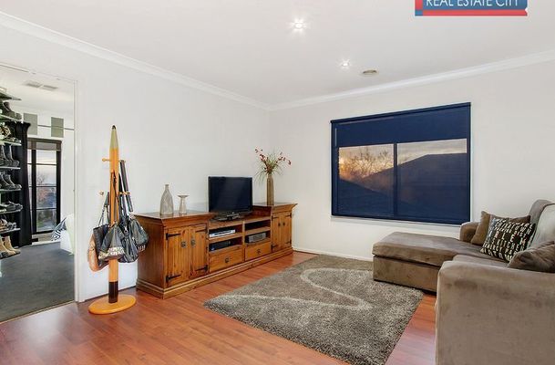 52 Royal Terrace, Craigieburn