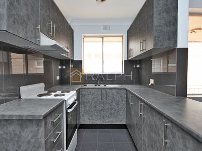 9. / 4 Shadforth Street, Wiley Park