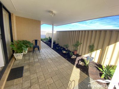 39 Hinchinbrook Avenue, Ridgewood