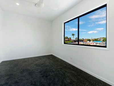2 / 7 Turpin Road, Labrador