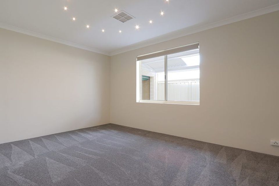 15 Yindana Boulevard, Lakelands