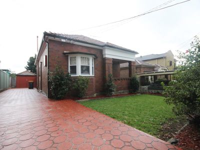 14 Westfield, Earlwood