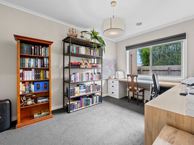 23 Mills Crescent, Port Fairy