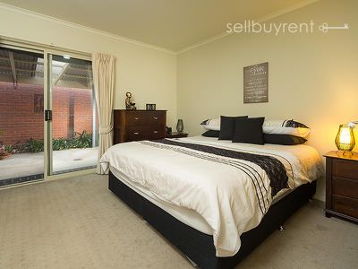 1 AVONDALE DRIVE, Wodonga