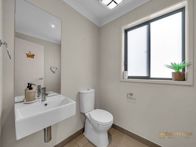 7 Bush Street, Manor Lakes