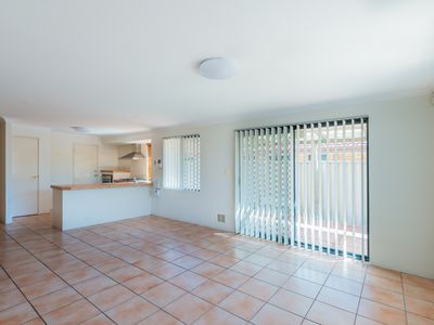 10 Desmond Place, Rivervale