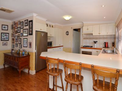 12 Holroyd Way, Boulder