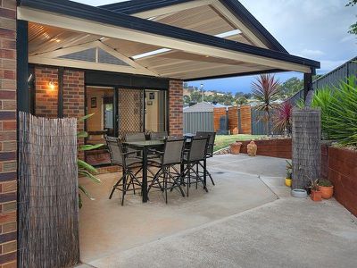 27 LIGHTWOOD DRIVE, Wodonga