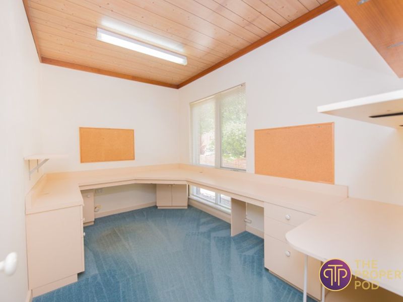 18 Massey Way, Rossmoyne