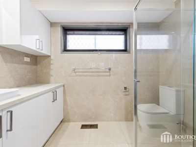 40 Murchison Crescent, Clayton South