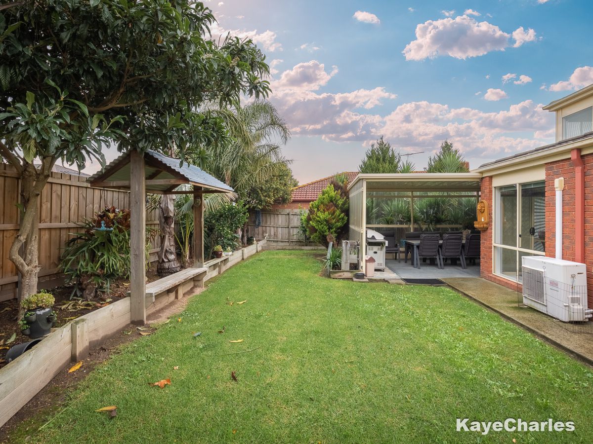 16 Highton Court, Beaconsfield