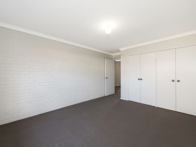 9 / 5 Louise Street, Rockingham
