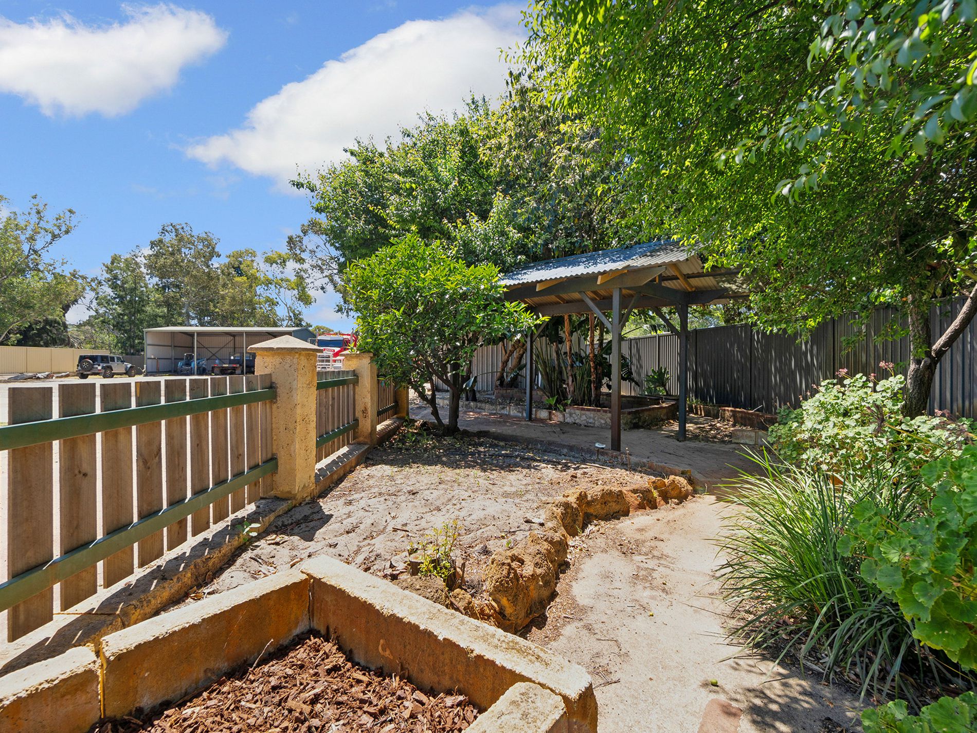 5 St Georges Avenue, Champion Lakes