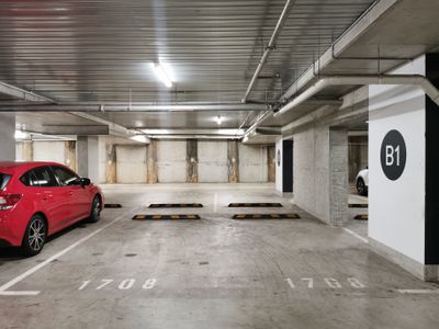 1708 / 450 St Kilda Road, Melbourne