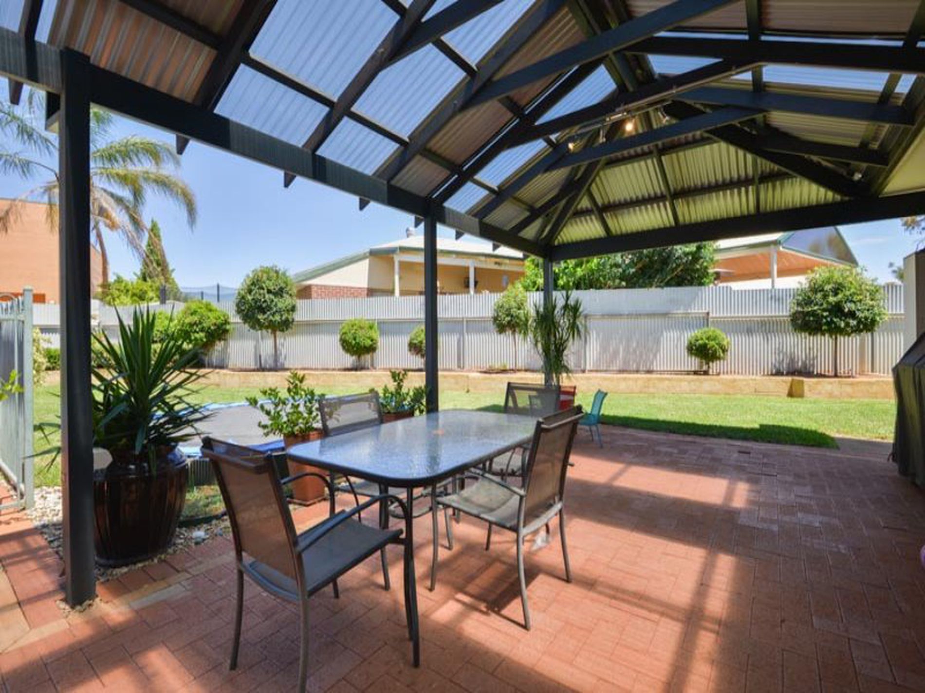 20 Riverina Way, Hannans