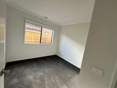 9 Pontburn Road, Truganina