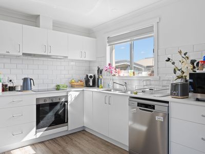 1 / 256 Peel Street West, Summerhill