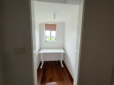 B4 / 31 Lenton Crescent, Oakhurst